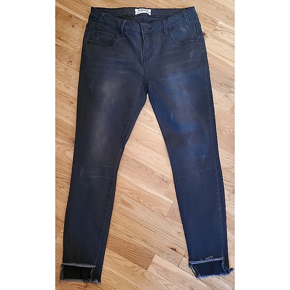 One Teaspoon Freebird II Distressed Step Hem Black Dark Fantasy Jeans Size 30 - Picture 14 of 15